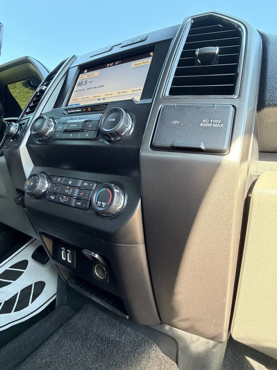 Used 2019 Ford F150 XLT w/ Equipment Group 302A Luxury AWD/4WD image 34