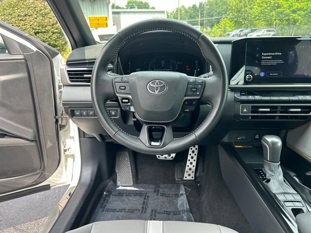 Certified 2025 Toyota Camry SE w/ Convenience Package FWD image 13