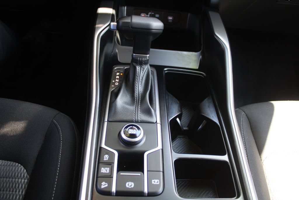 Certified 2026 Kia Sorento LX FWD image 33