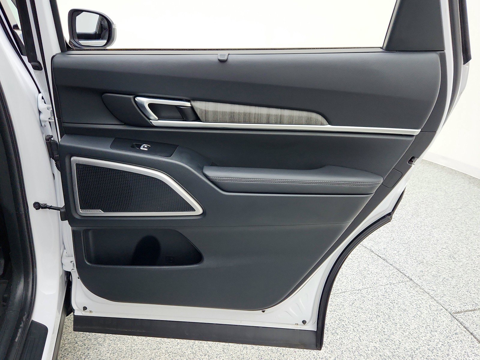 Used 2024 Kia Telluride EX FWD image 32