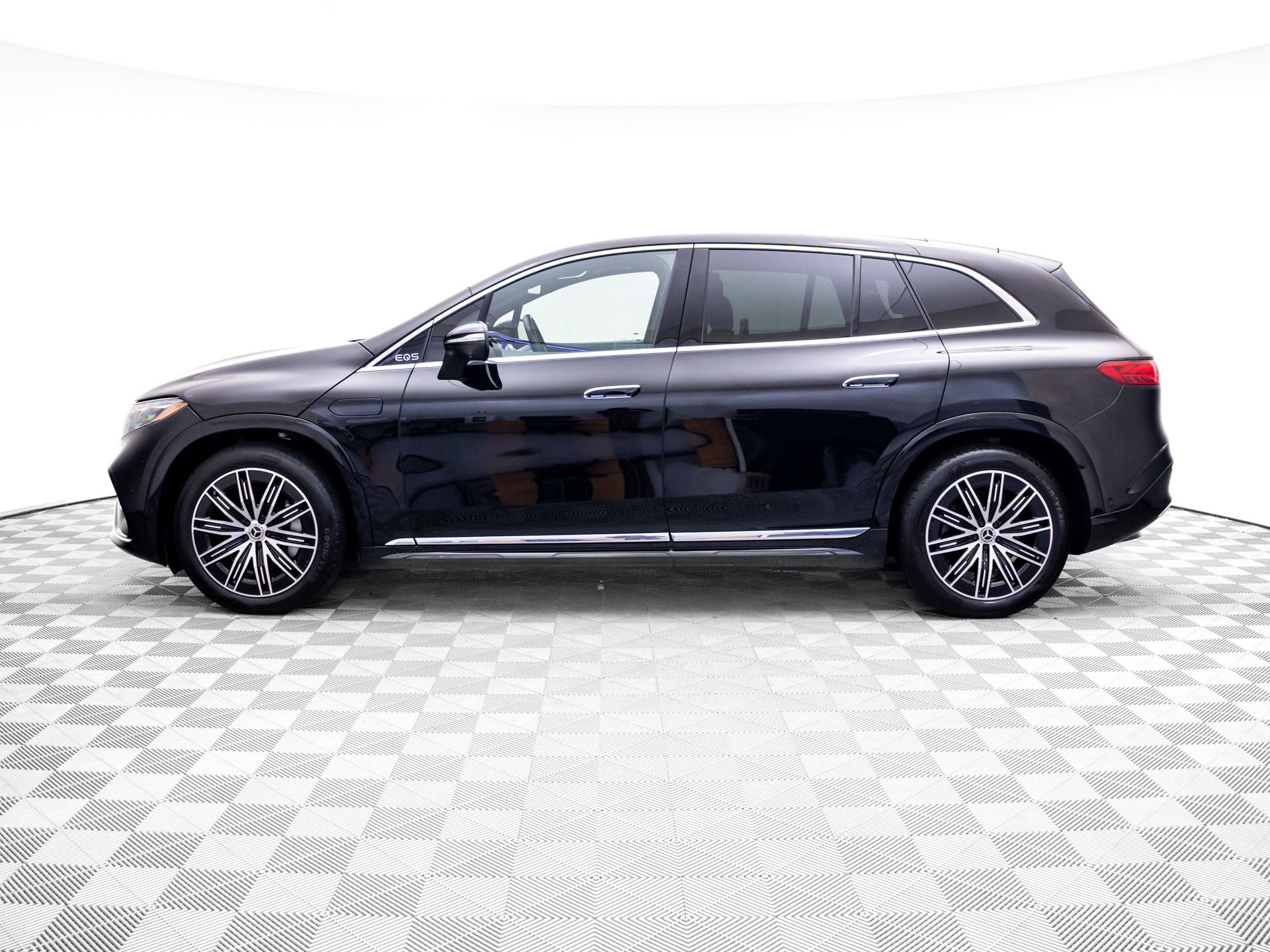 Certified 2023 Mercedes-Benz EQS 580 4MATIC SUV video 2