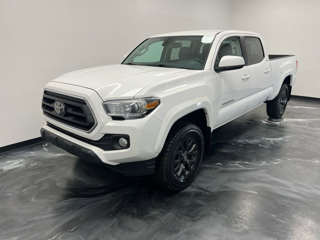 Used 2021 Toyota Tacoma SR5 AWD/4WD image 15