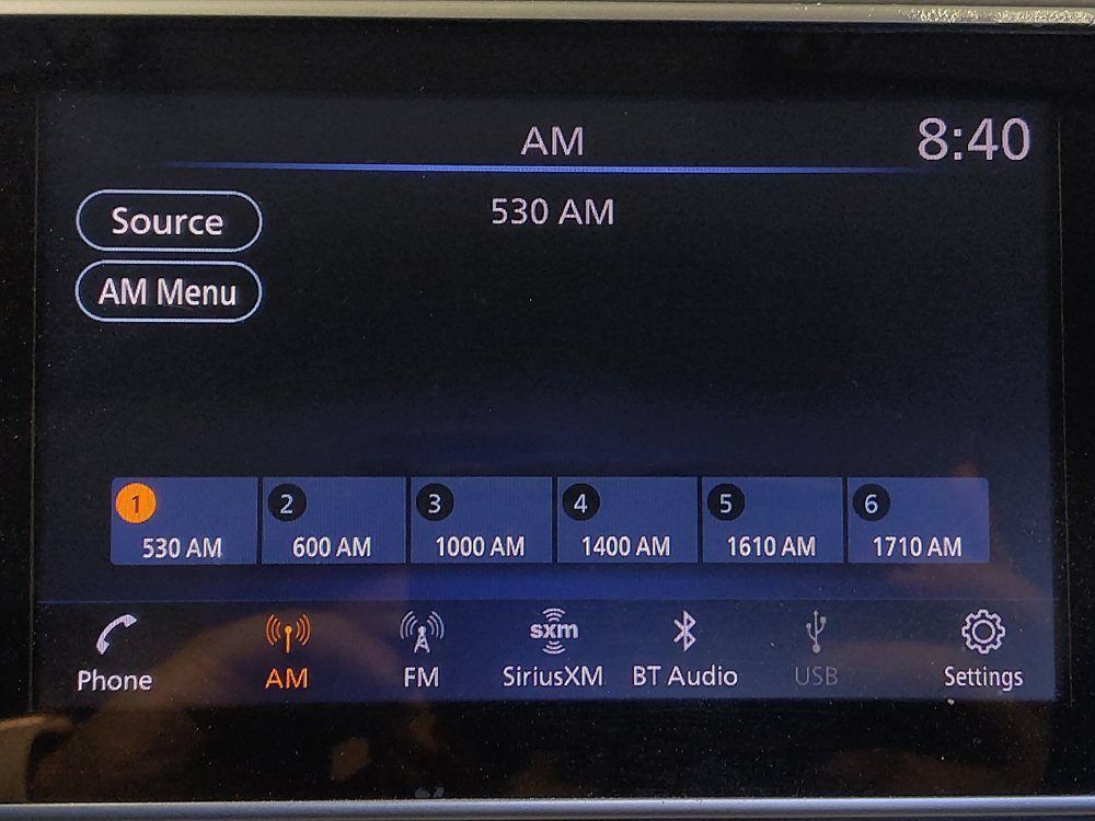 Used 2021 Nissan Versa SV FWD image 25