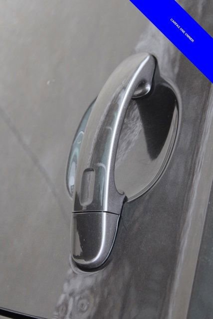 Used 2015 Volkswagen Eos Executive image 13