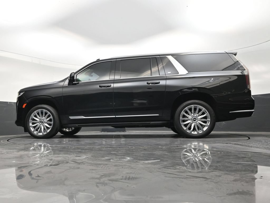 Used 2023 Cadillac Escalade ESV Premium Luxury AWD/4WD image 21