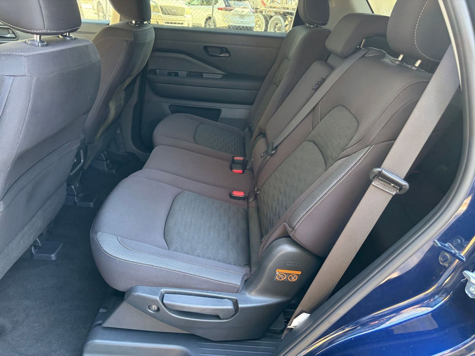 Used 2025 Nissan Pathfinder SV image 36
