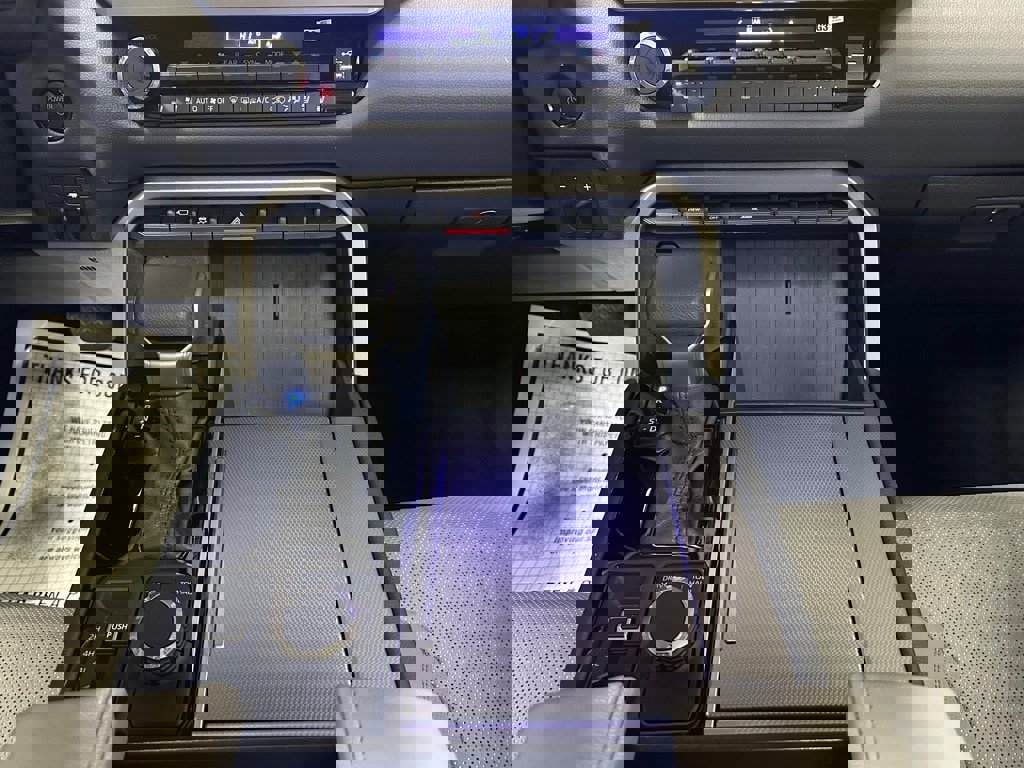 Used 2025 Toyota Sequoia Limited image 38