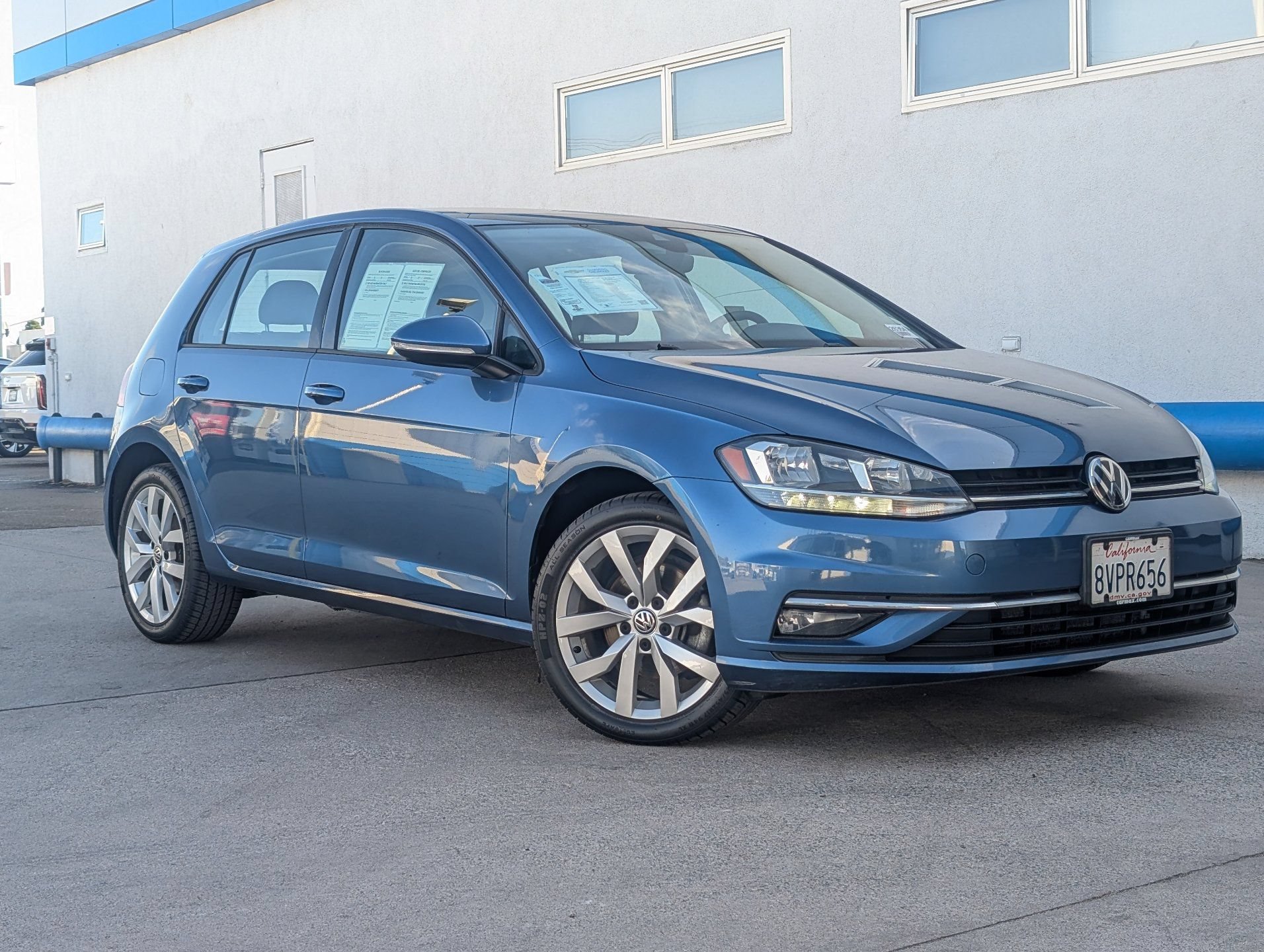 Used 2019 Volkswagen Golf SE FWD image 2