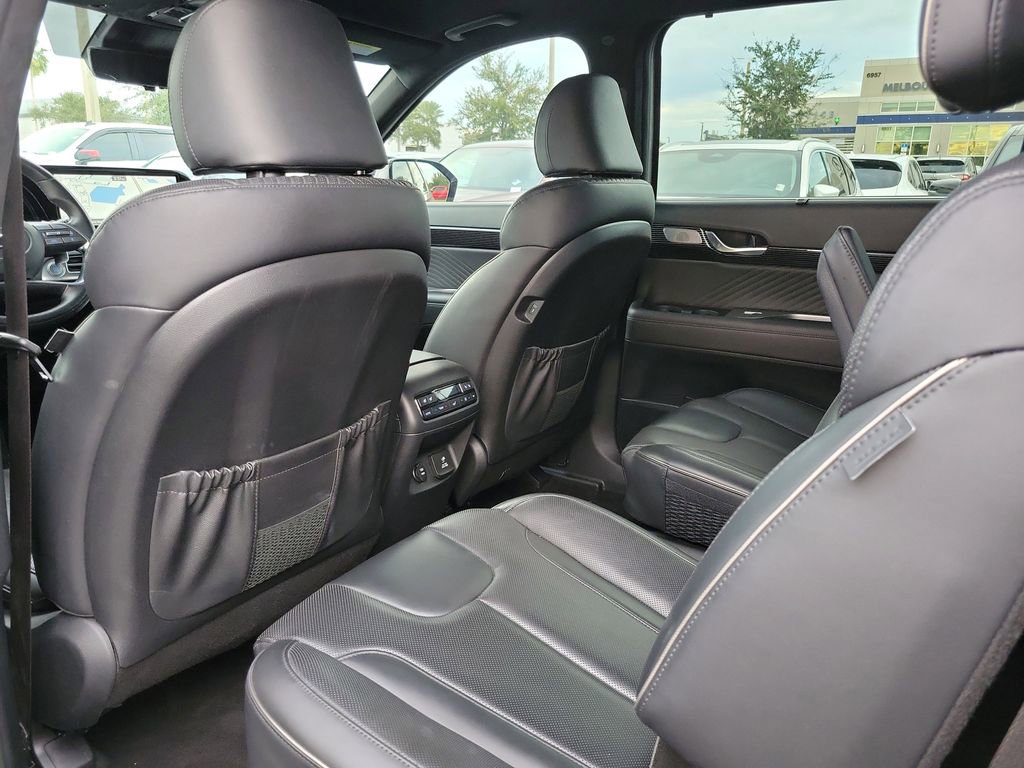 Used 2024 Hyundai Palisade Calligraphy image 14