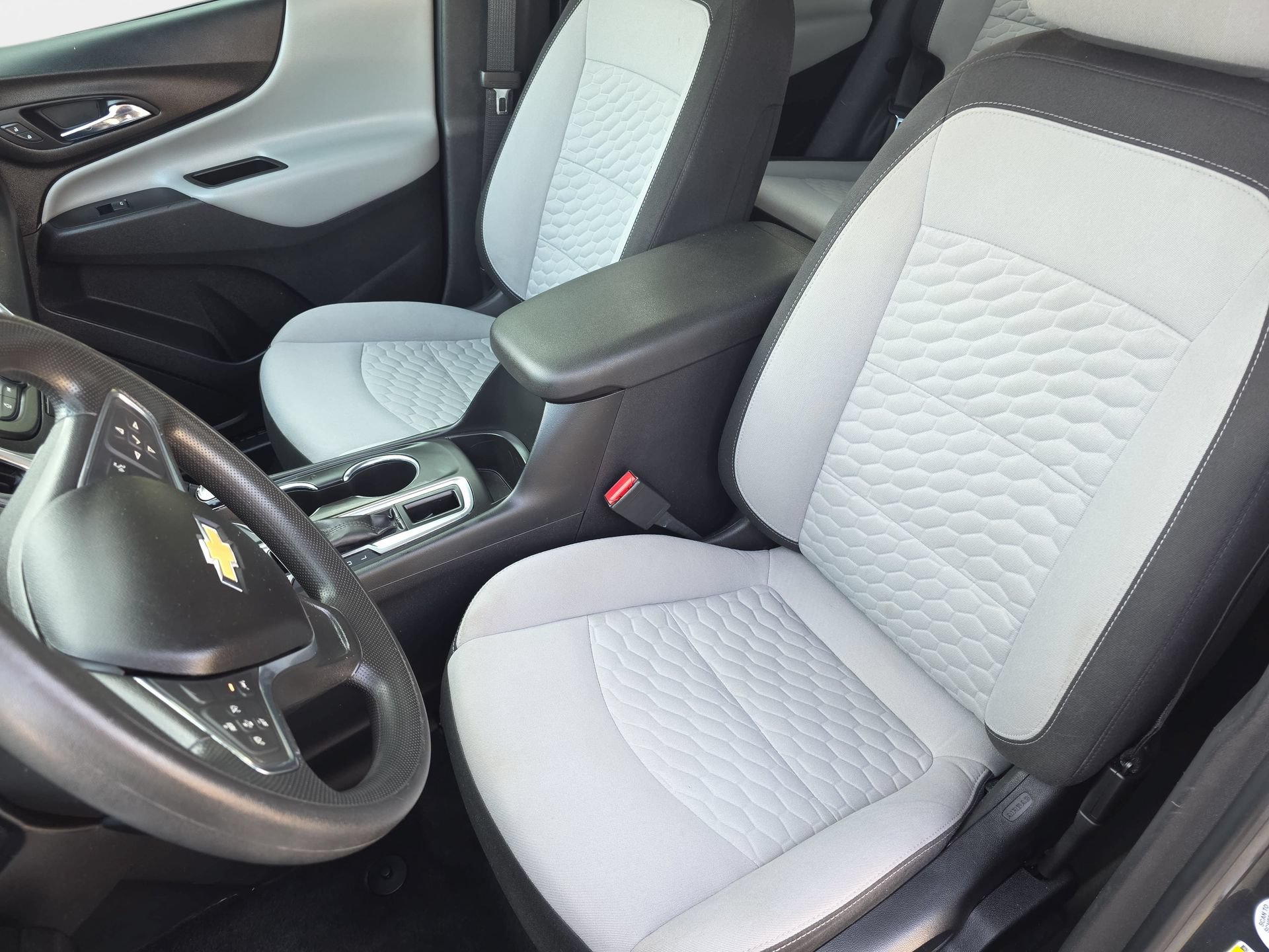 Used 2020 Chevrolet Equinox LS w/ LS Convenience Package FWD image 14