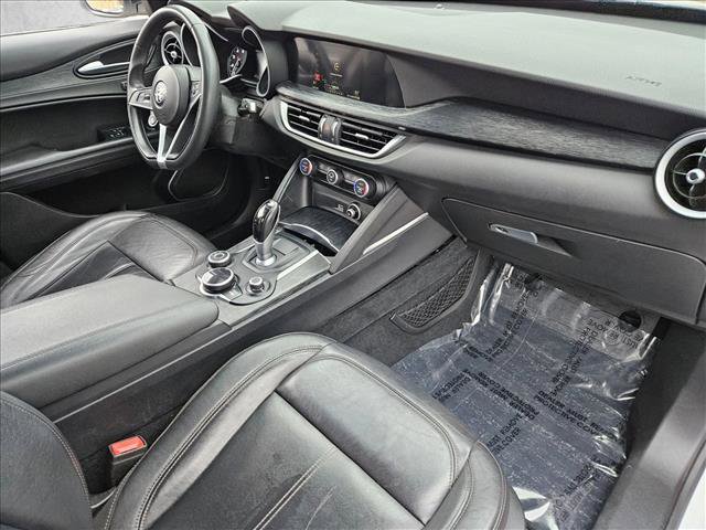 Used 2019 Alfa Romeo Stelvio image 20