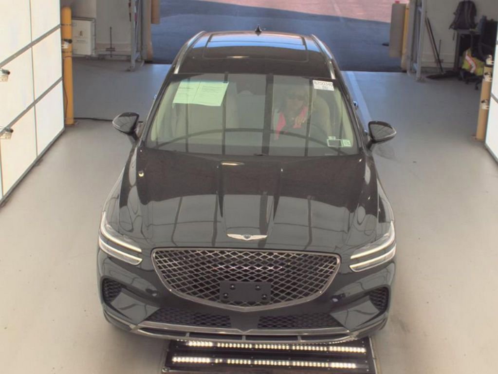 Used 2023 Genesis GV70 2.5T w/ Select Package AWD/4WD image 2