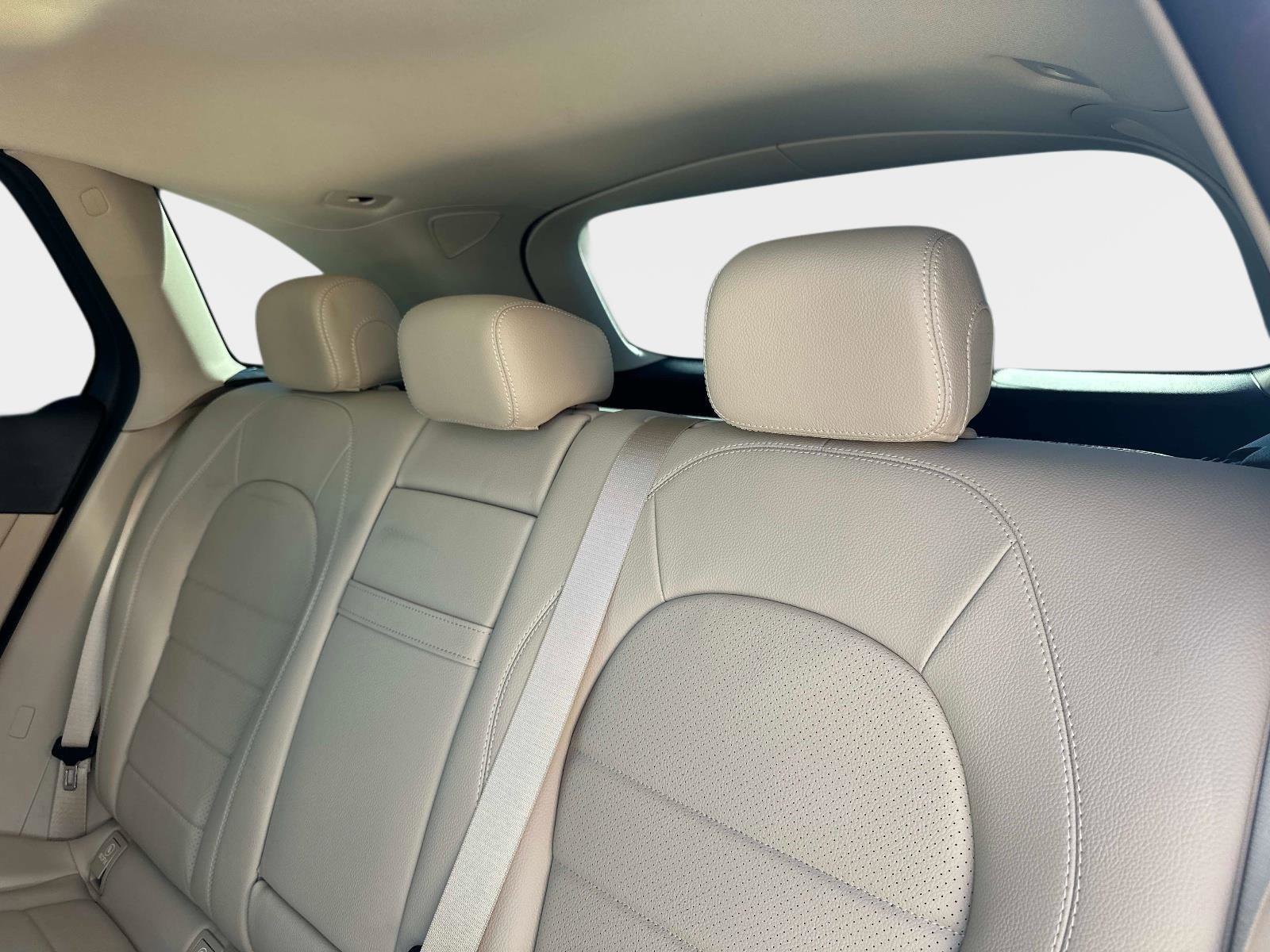 Used 2022 Mercedes-Benz GLC 300 image 14