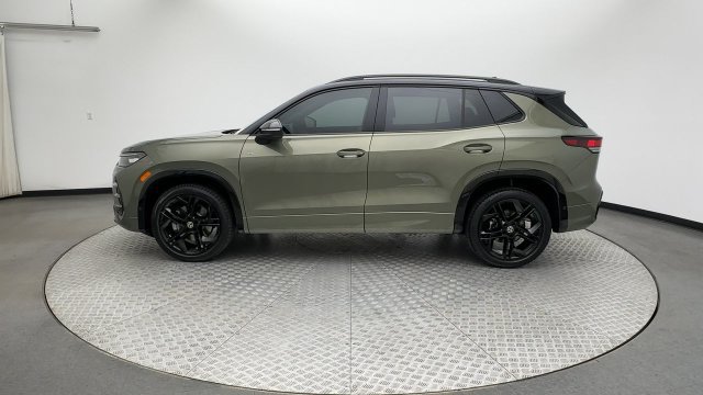Certified 2026 Volkswagen Tiguan SE R-Line AWD/4WD image 5