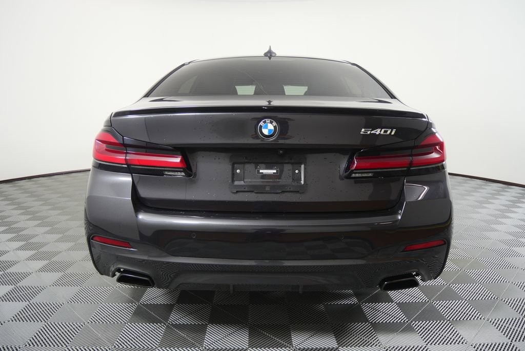 Used 2023 BMW 540i w/ M Sport Package image 4
