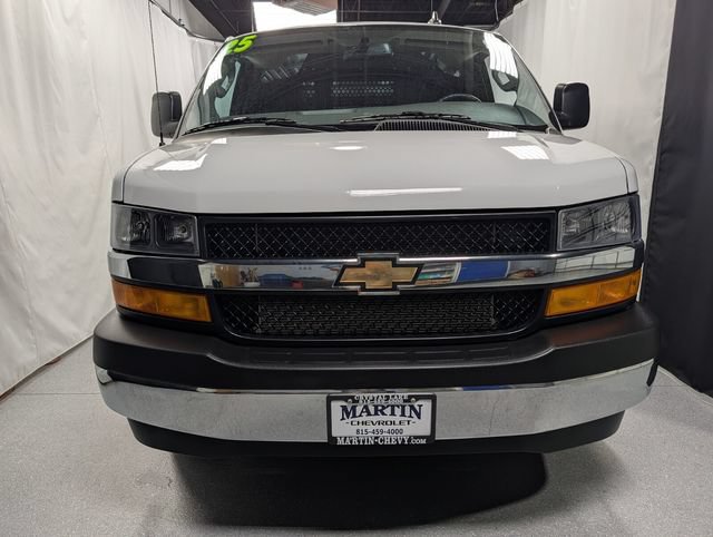 Certified 2025 Chevrolet Express 2500 w/ Driver Convenience Package RWD image 8