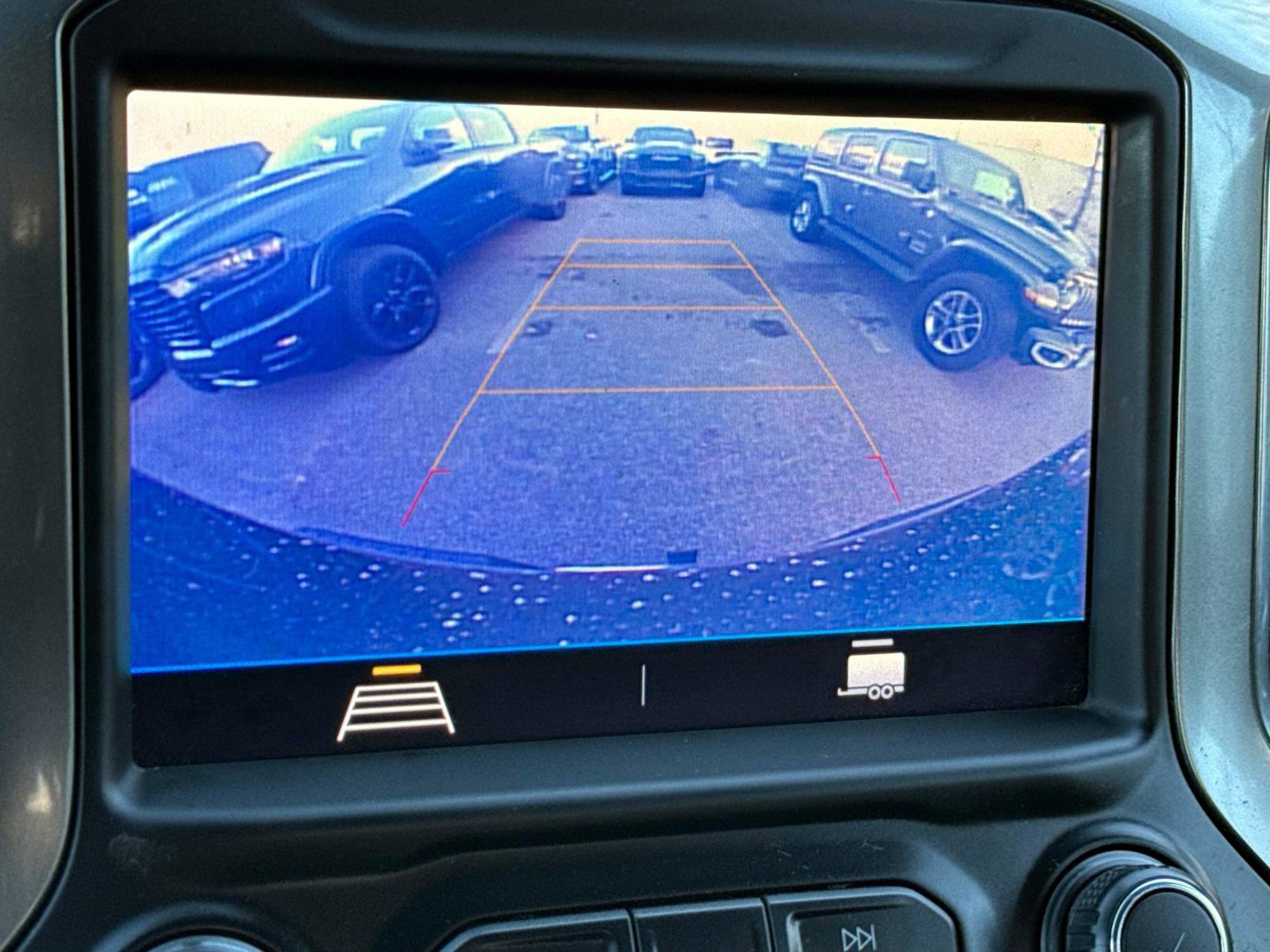 Used 2020 Chevrolet Silverado 1500 LT w/ Trailering Package image 17