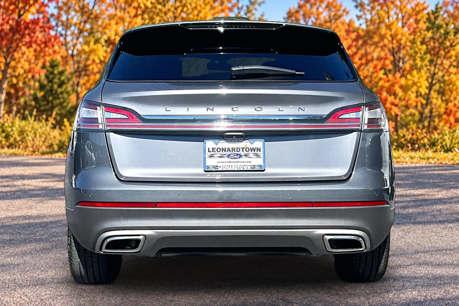 Used 2021 Lincoln Nautilus Reserve AWD/4WD image 5