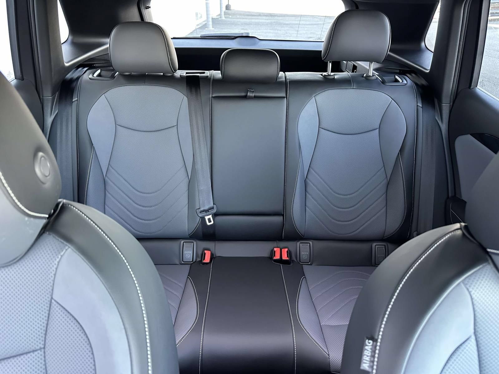 New 2026 Volkswagen Tiguan SE R-Line image 14