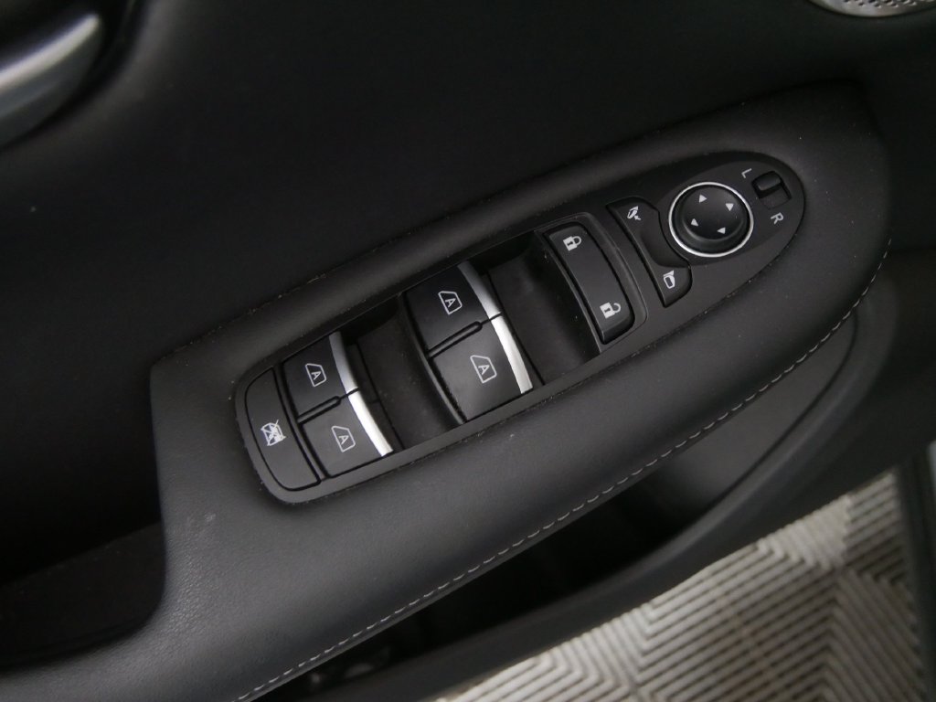 Used 2023 INFINITI QX50 Sport AWD/4WD image 17