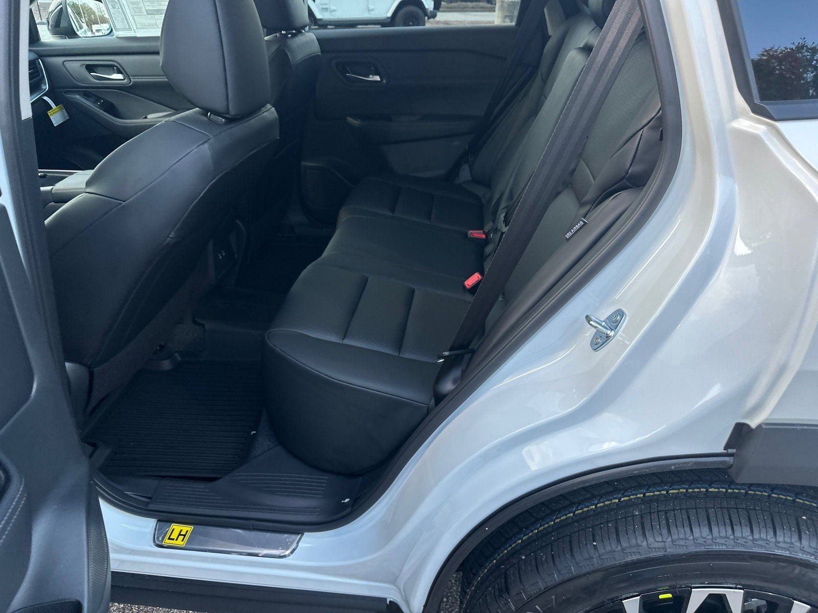 New 2026 Nissan Rogue Dark Armor FWD image 21