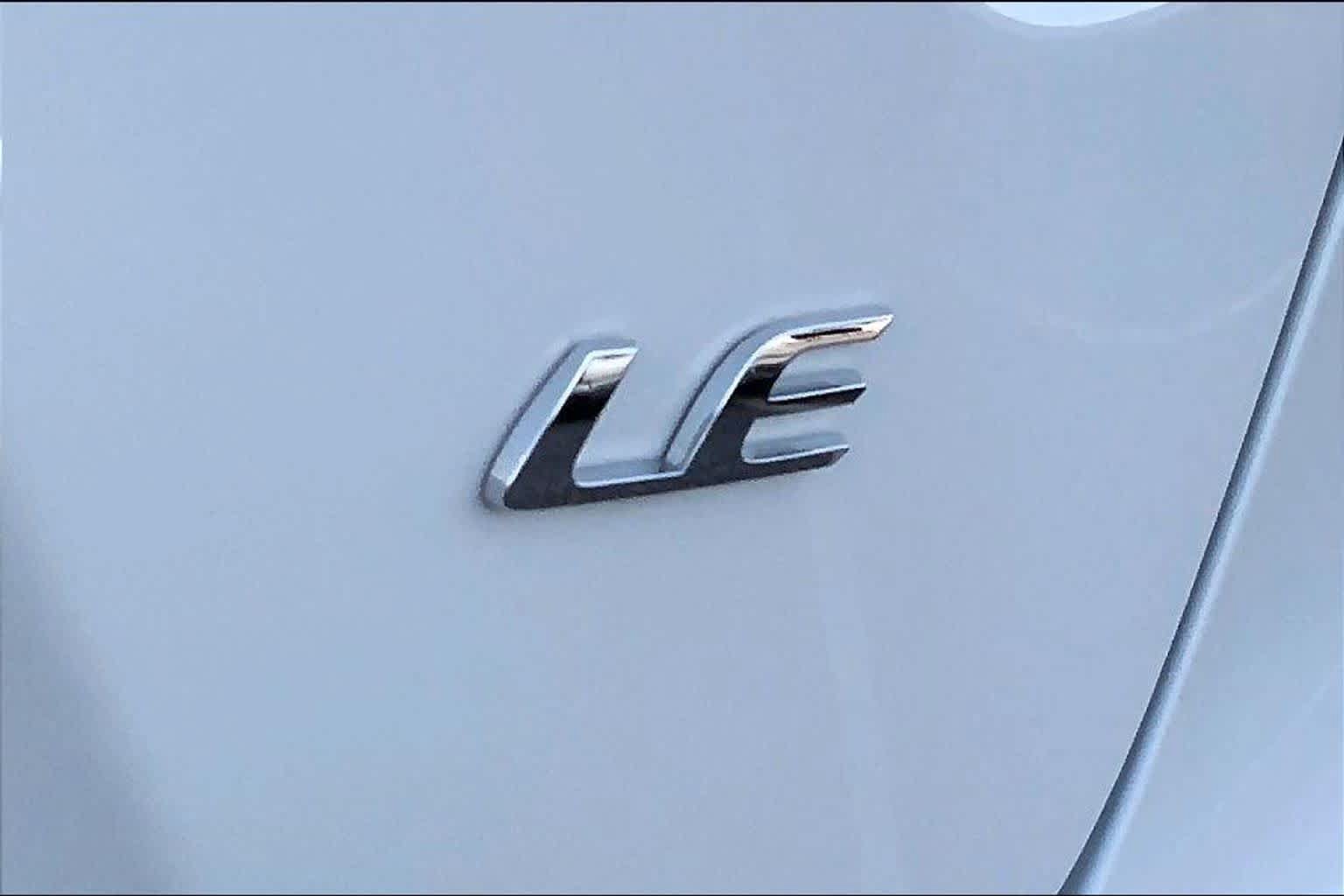 Used 2026 Toyota Corolla LE FWD image 9