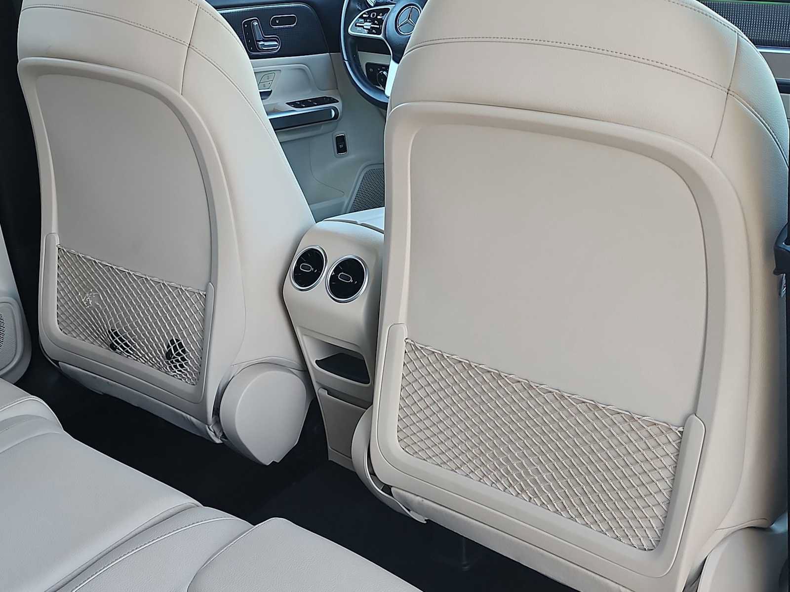 Used 2020 Mercedes-Benz GLB 250 image 24
