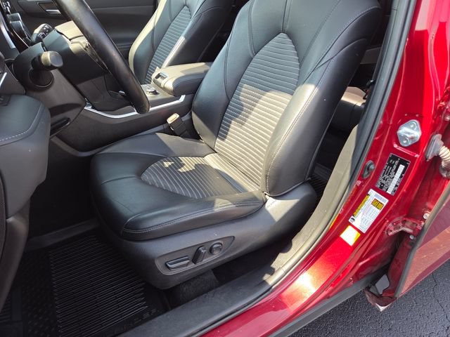 Used 2021 Toyota Highlander XSE AWD/4WD image 24