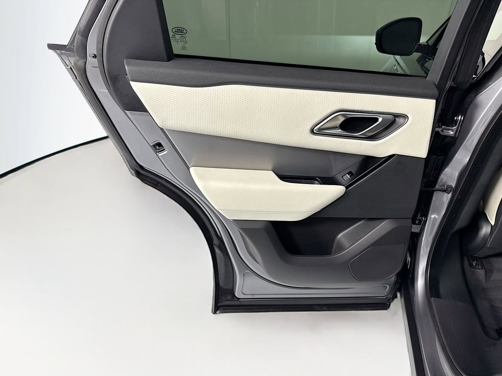 Used 2023 Land Rover Range Rover Velar R-Dynamic S image 26