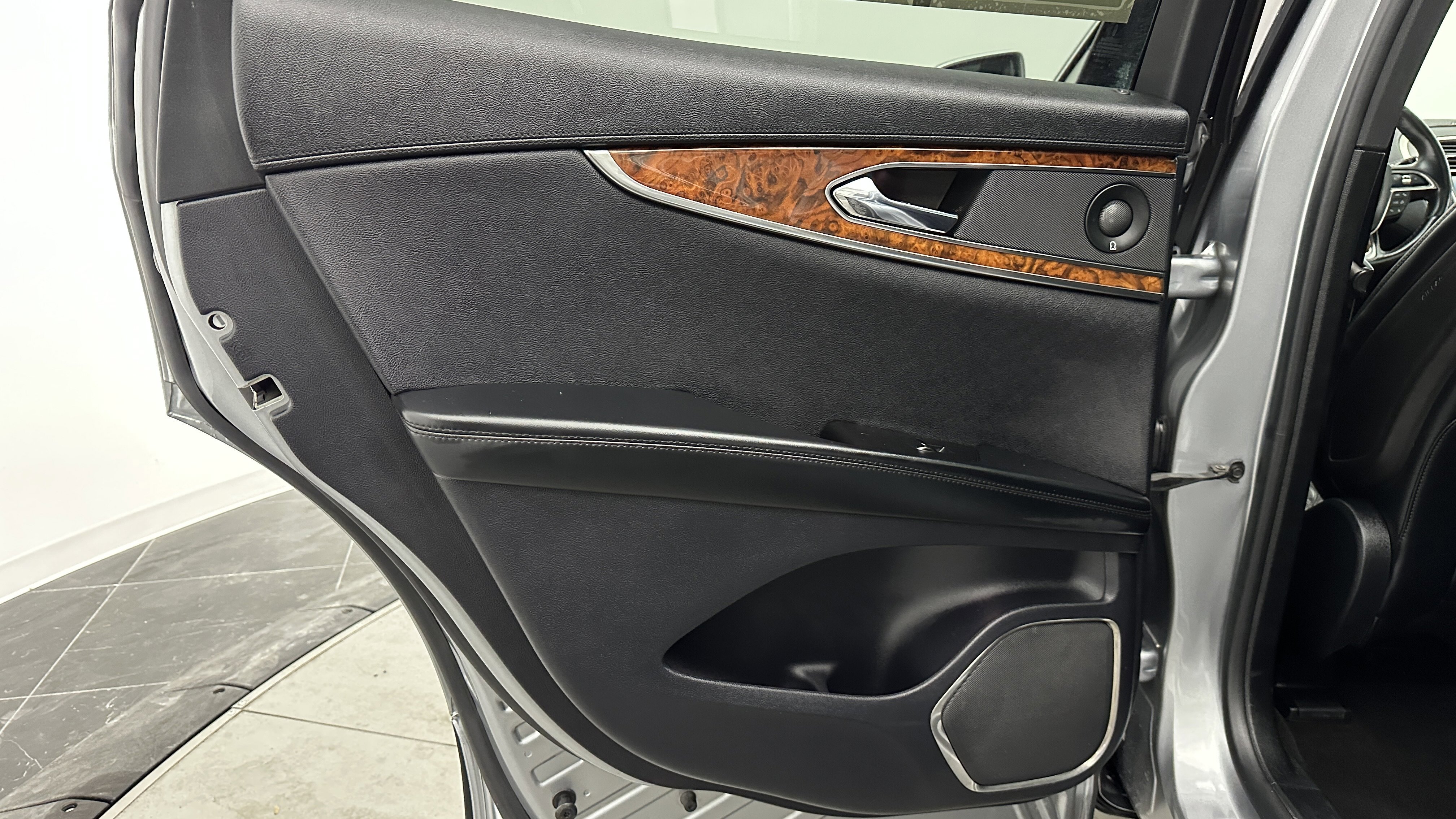 Used 2020 Lincoln Nautilus Reserve w/ Equipment Group 201A image 33