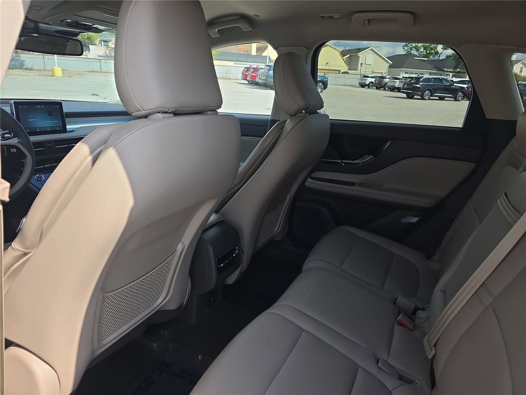 Used 2022 Lincoln Corsair FWD image 11