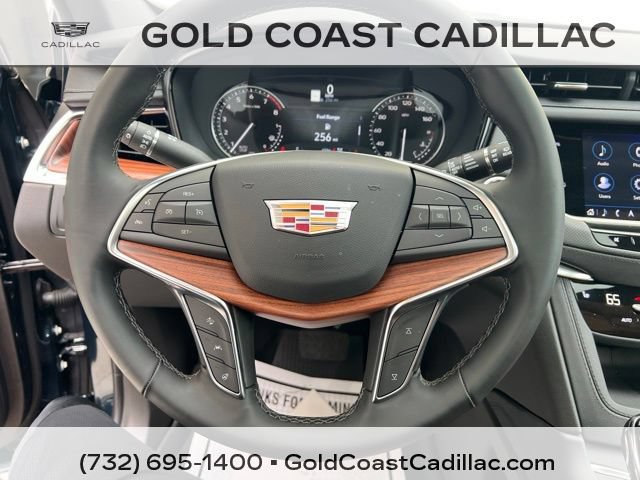 Used 2025 Cadillac XT5 Premium Luxury w/ LPO, Floor Liner Package AWD/4WD image 20