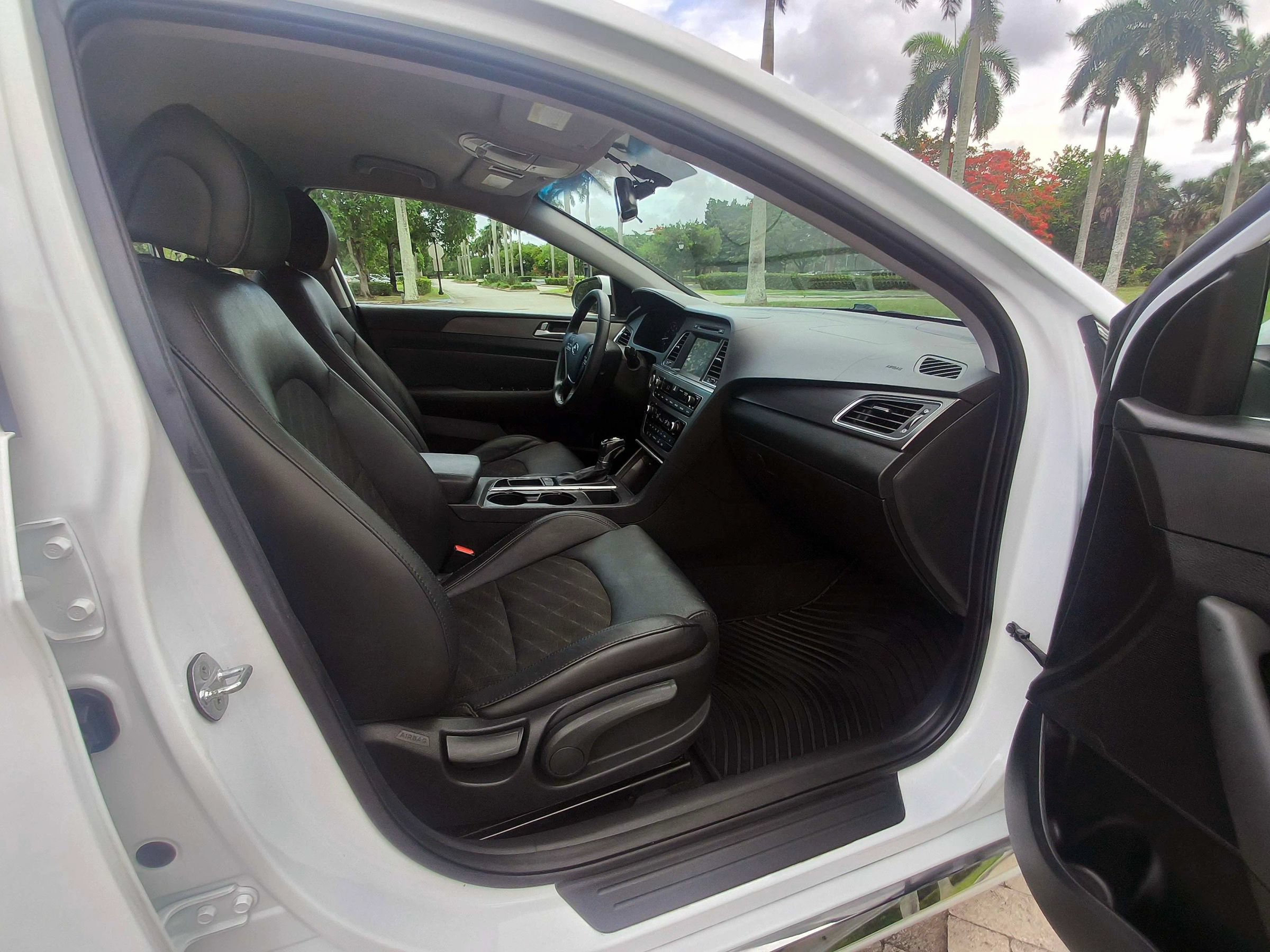 Used 2016 Hyundai Sonata Sport w/ Option Group 02 FWD image 38