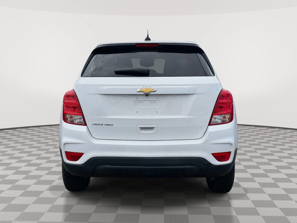 Used 2022 Chevrolet Trax LS w/ Tint and Cruise Package AWD/4WD image 7