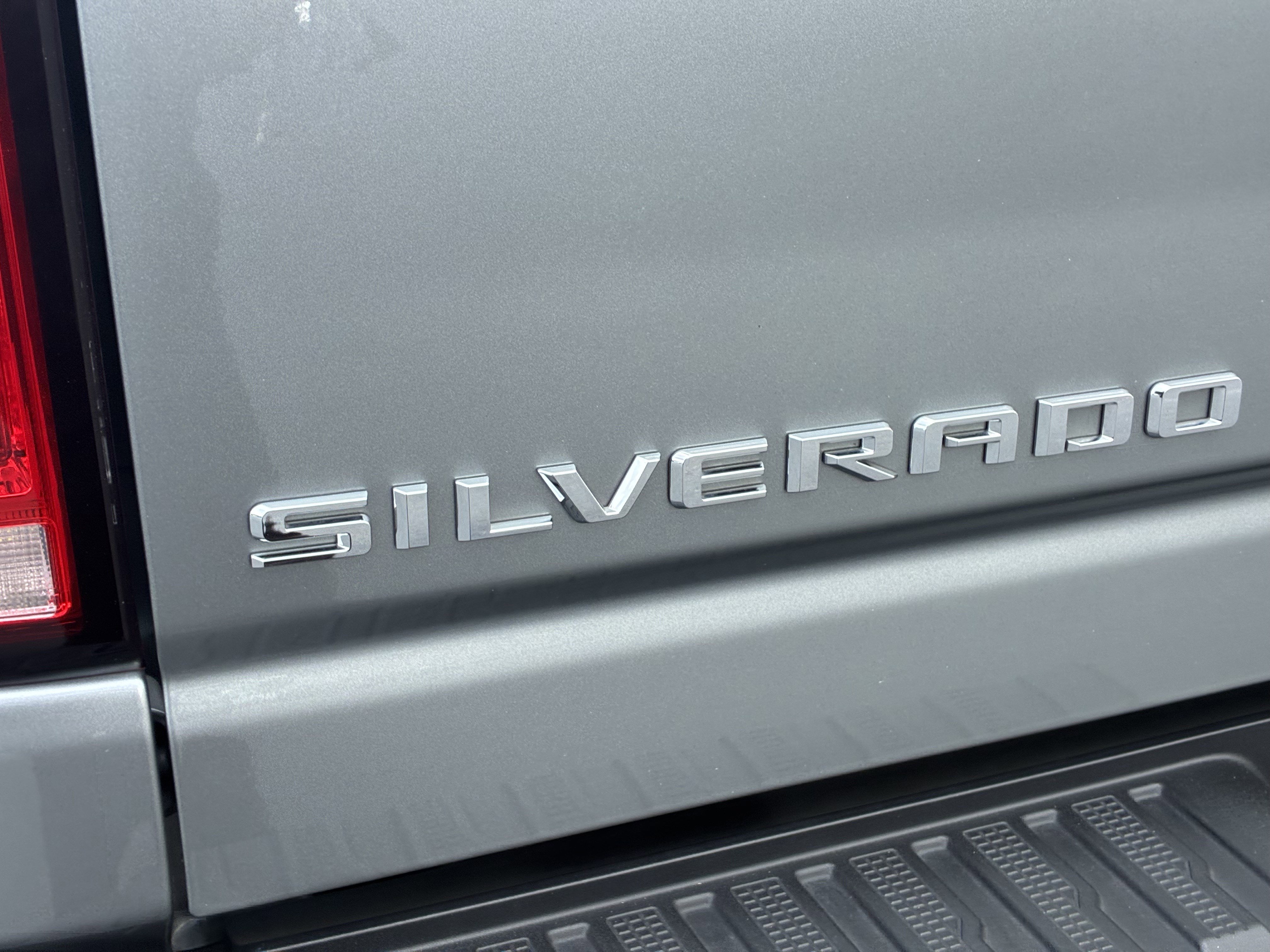 Used 2025 Chevrolet Silverado 3500 High Country w/ High Country Premium Package AWD/4WD image 12