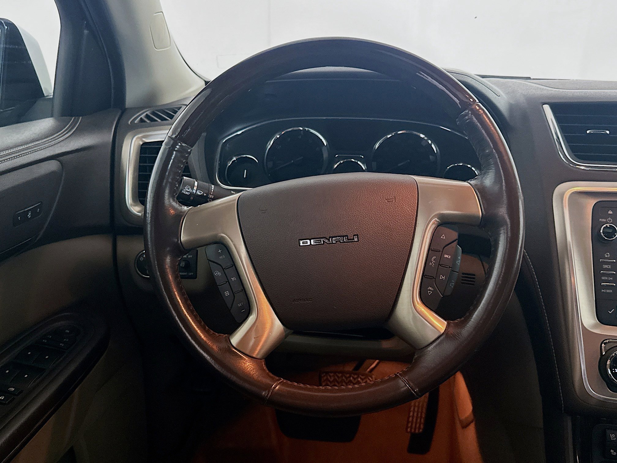 Used 2016 GMC Acadia Denali FWD image 18