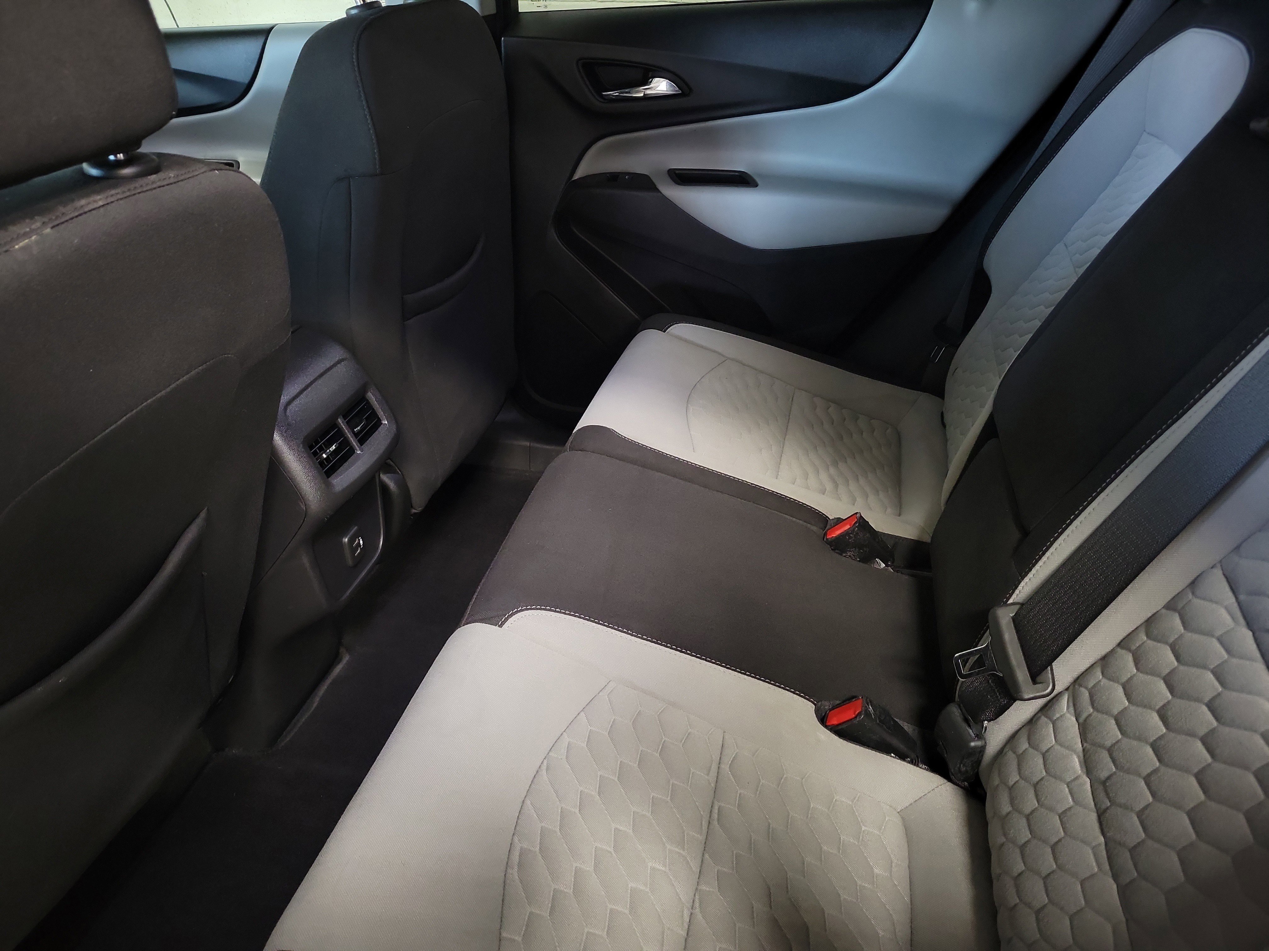 Used 2021 Chevrolet Equinox LS w/ LS Convenience Package image 10