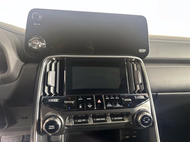 Used 2025 Lexus LX 700h Luxury AWD/4WD image 19