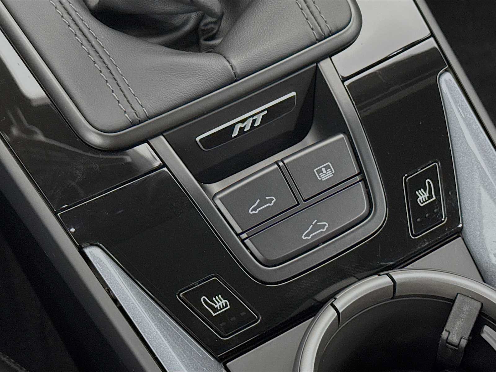 Certified 2025 Porsche 911 Carrera T RWD image 21