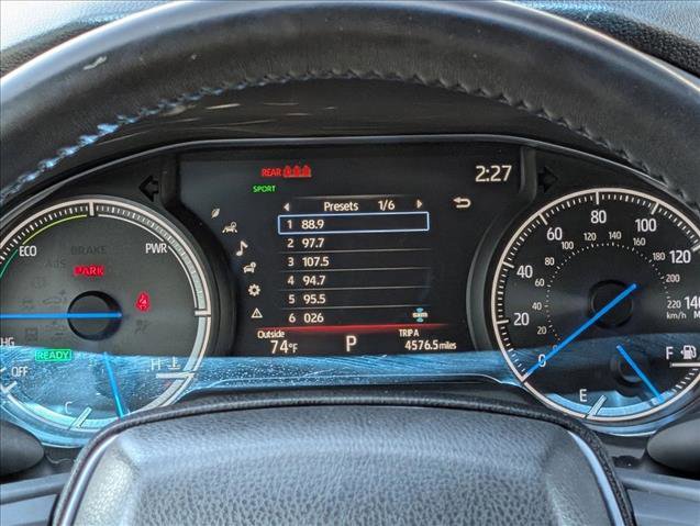 Used 2022 Toyota Venza XLE AWD/4WD image 11