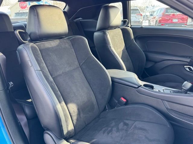 Used 2023 Dodge Challenger R/T w/ Plus Package image 28