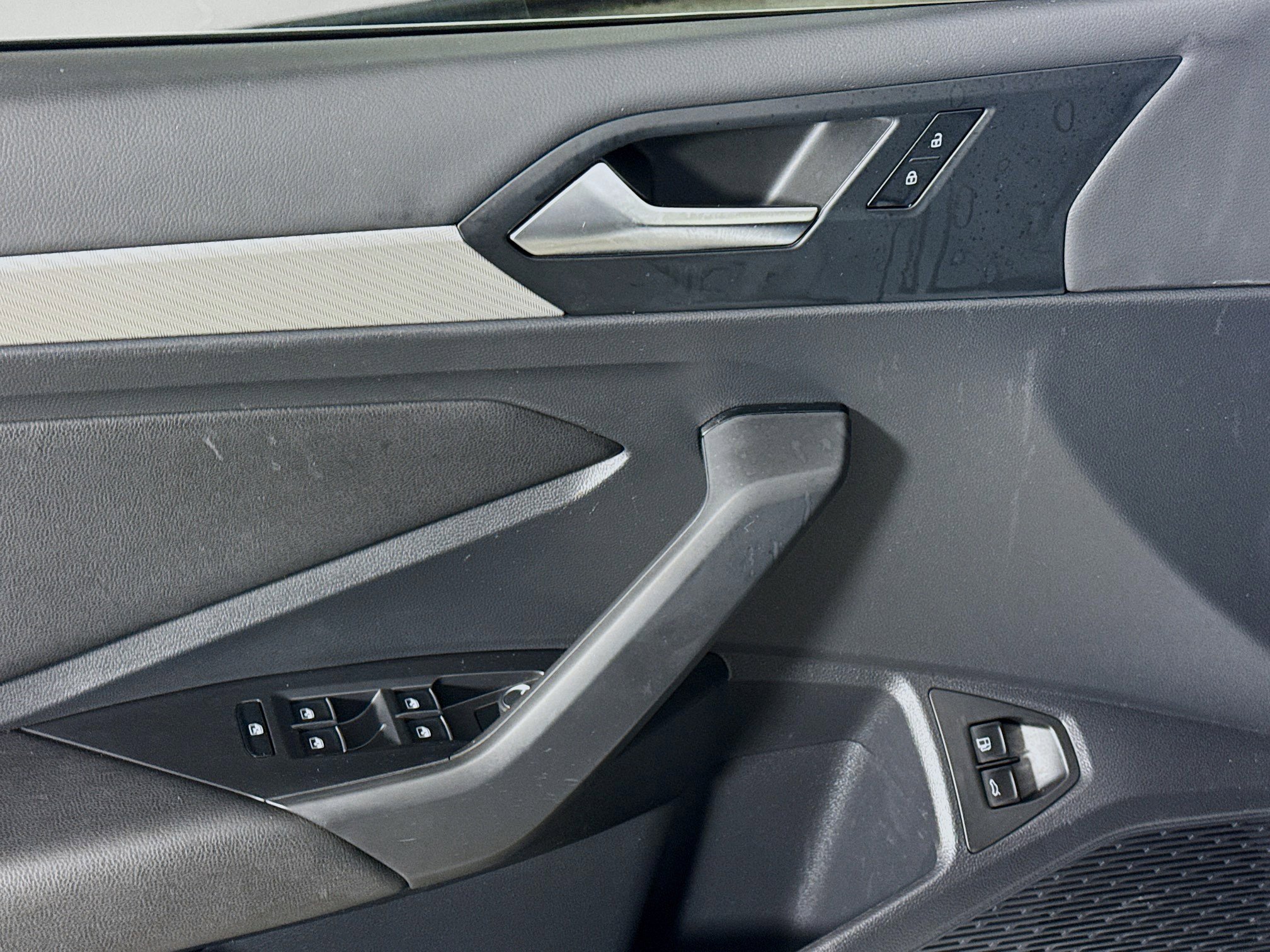 Used 2021 Volkswagen Jetta S w/ Driver Assistance Package image 23