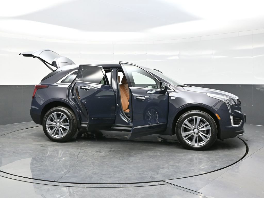 New 2025 Cadillac XT5 Premium Luxury w/ LPO, Floor Liner Package image 40