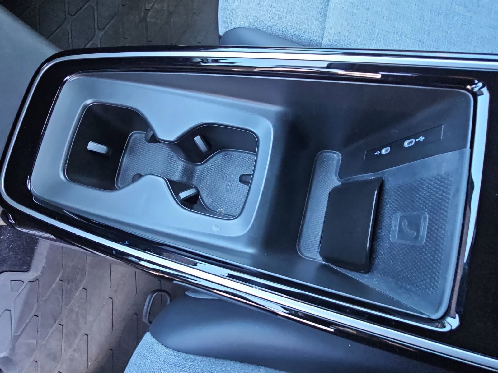 Used 2023 Volkswagen ID.4 Pro image 23