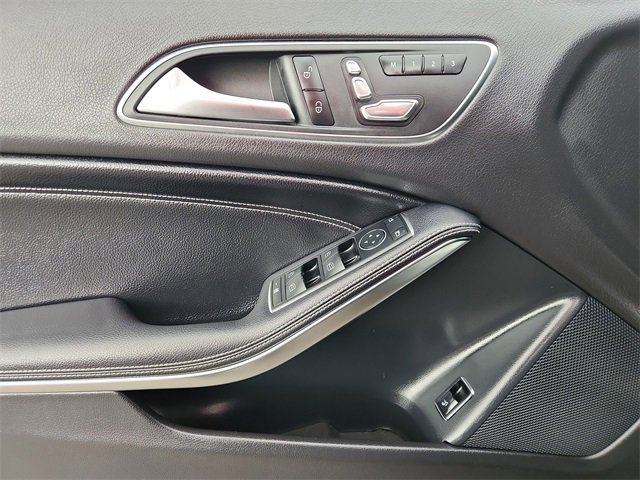 Used 2018 Mercedes-Benz GLA 250 4MATIC image 22