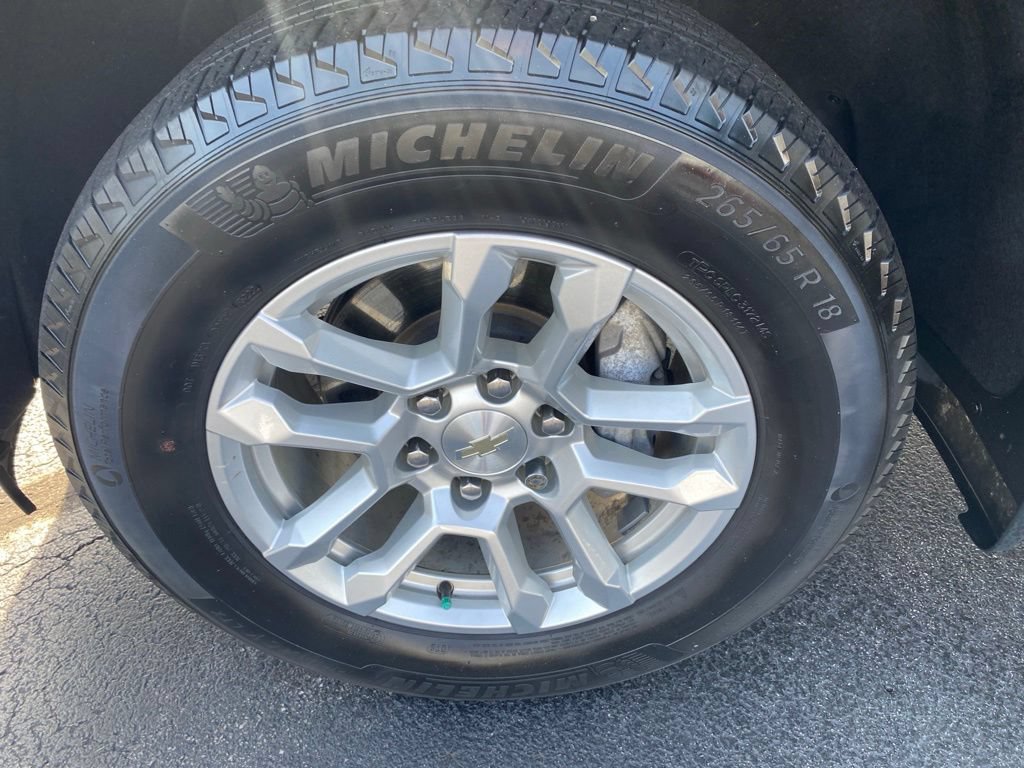 Used 2023 Chevrolet Silverado 1500 LT AWD/4WD image 27