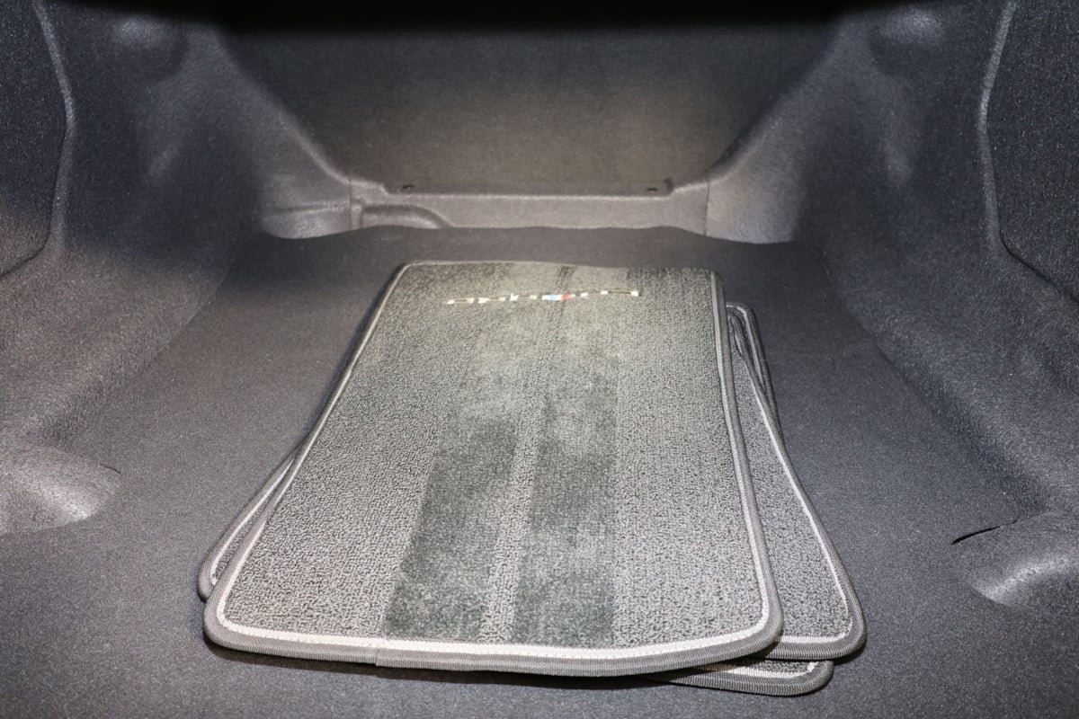 Used 2018 Chevrolet Camaro SS RWD image 18
