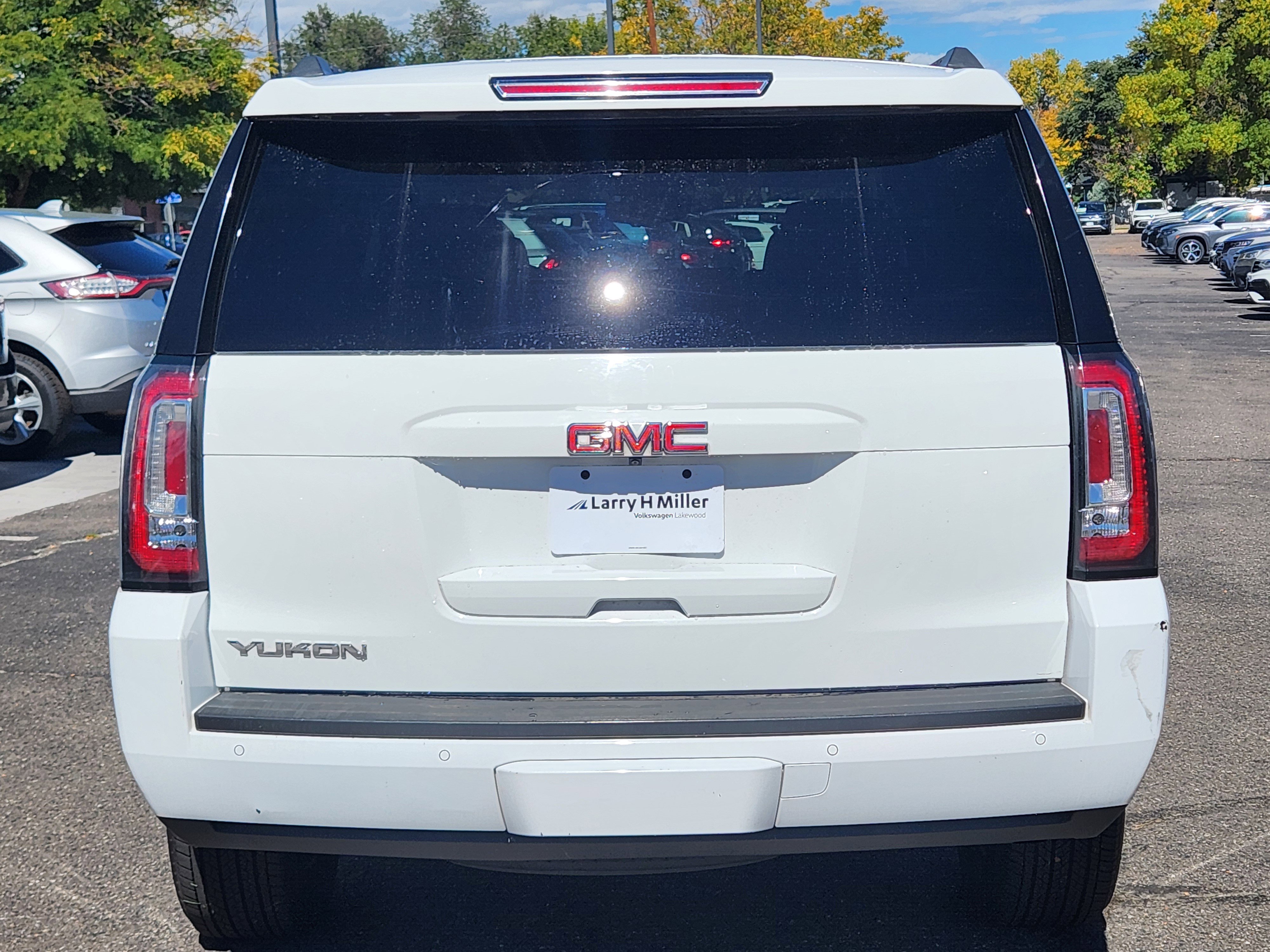 Used 2017 GMC Yukon SLT image 5