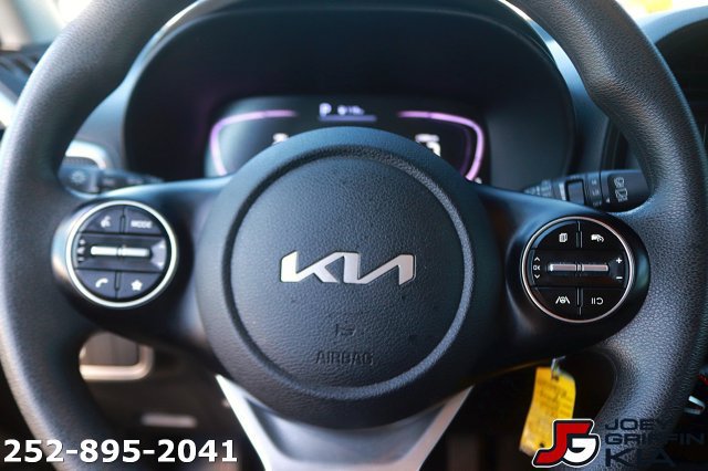Certified 2024 Kia Soul LX w/ LX Technology Package FWD image 18