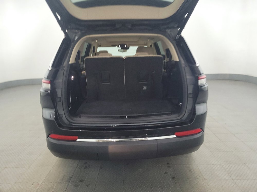 Used 2021 Jeep Grand Cherokee L Limited image 29